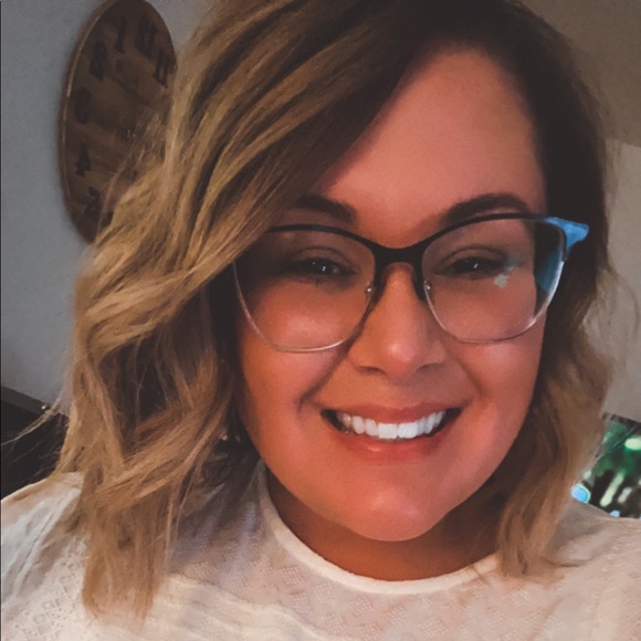 Meet your Posher, Amber - Picture 1 of 1